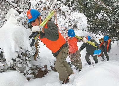 除雪工人